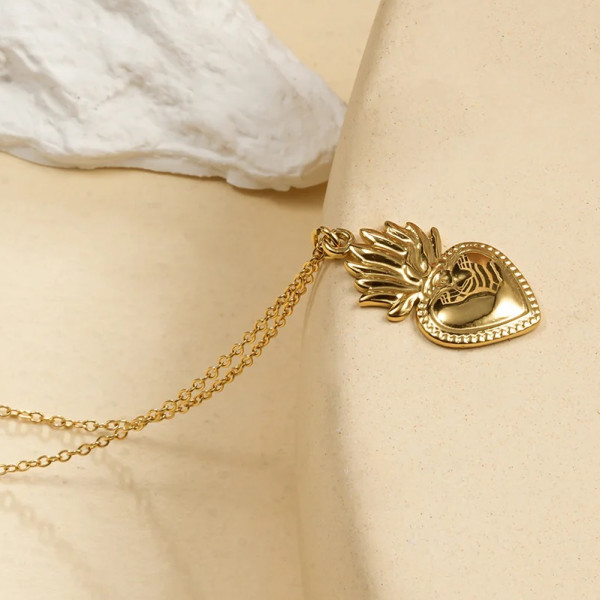 Collier Chaîne Fine Dorée Mystique Cœur Du Feu - 2