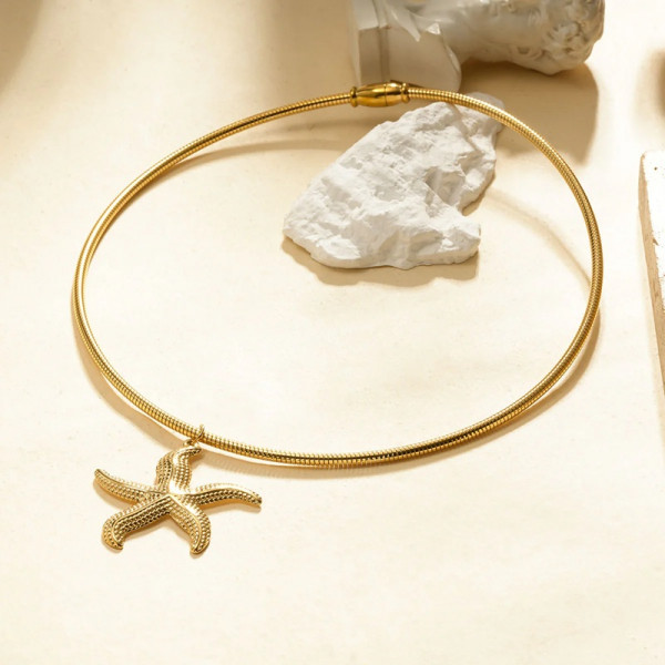 Collier Torque Doré Pendentif Étoile de Mer Texturée - 1