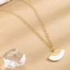 Collier Chaîne Fine Dorée Avec Éventail Nacre - 1