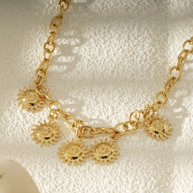 Collier Doré Chaîne Maillons Avec Multi Pendantes Soleils - 1