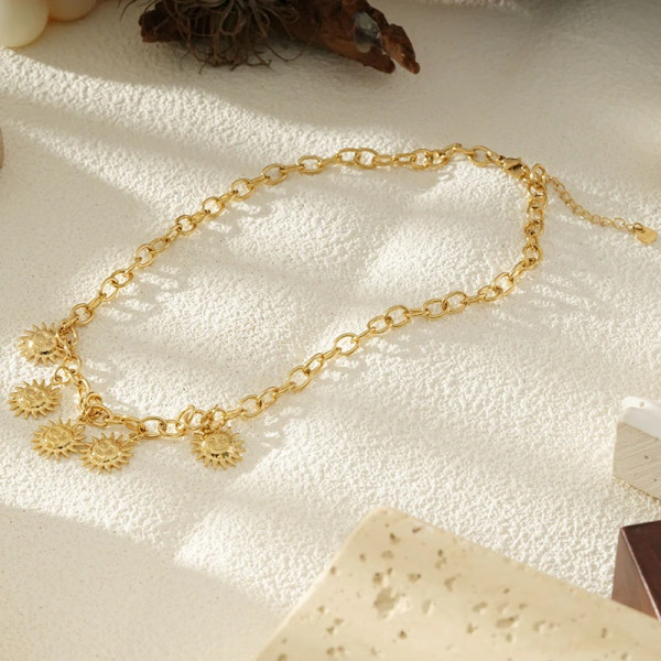 Collier Doré Chaîne Maillons Avec Multi Pendantes Soleils - 2