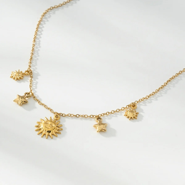 Collier Doré Multi Pendantes Soleils Et Etoiles - 2