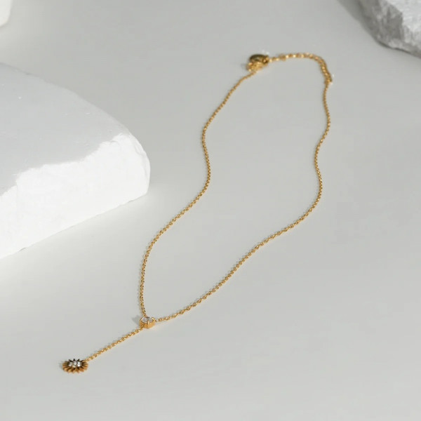 Collier Chaîne Dorée Pendentif Soleil Strass en Y - 1
