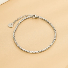 Bracelet Chaîne Argentée Maille Carrée Avec Extension Ajustable - 1