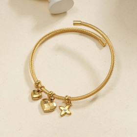 Bracelet manchette avec 3 pendentifs - 1