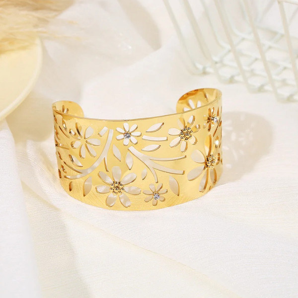 Bracelet Manchette Doré Ajouré Motif Fleurs et Feuilles, Orné de Strass - 1