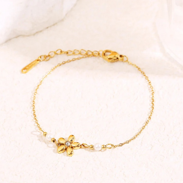 Bracelet Chaîne Fine avec Pendentif Fleur Strassé et Perles - 1