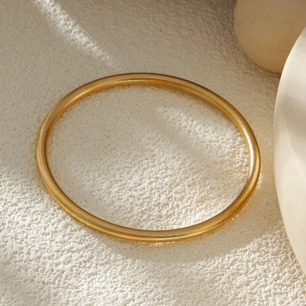 Bracelet Manchette Fine Dorée Finition Brillante - 2