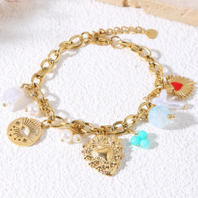 Bracelet chaîne dorée breloques cœur ex voto perlée - 1
