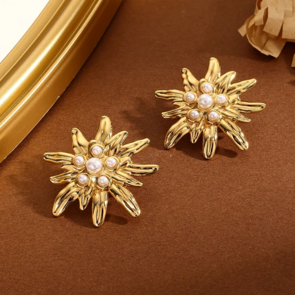 Boucles d'Oreilles Dorées Fleurs Multicouches Brillantes Avec Perles - 1