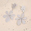 Boucles d'oreilles Pendantes Argentées Fleurs Duo Pétales Et Strass