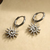 Boucles d'oreilles argentées mini créoles soleil spirale