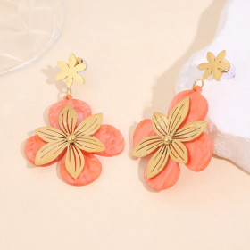 Boucles d'oreilles pendantes double fleur résine orange - 1