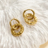 Boucles d'Oreilles Dorées Anneaux Entrelacés Effet Martelé