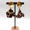 Boucles d'oreilles dorées pendantes avec tissu léopard - 2
