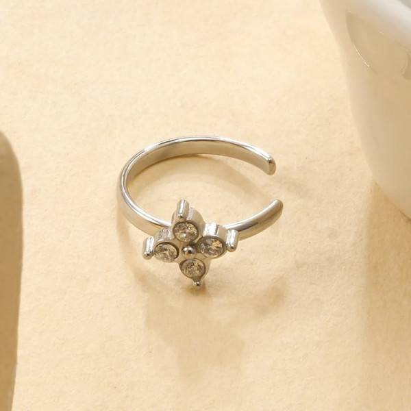 Bague d'oreille earcuff argentée motif fleur 4 pétales - 1