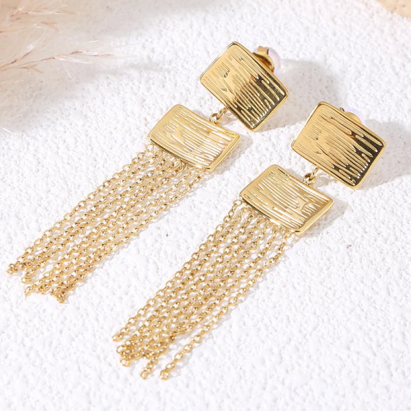 Boucles d'oreilles dorées pendantes à franges de chaînes fines - 1