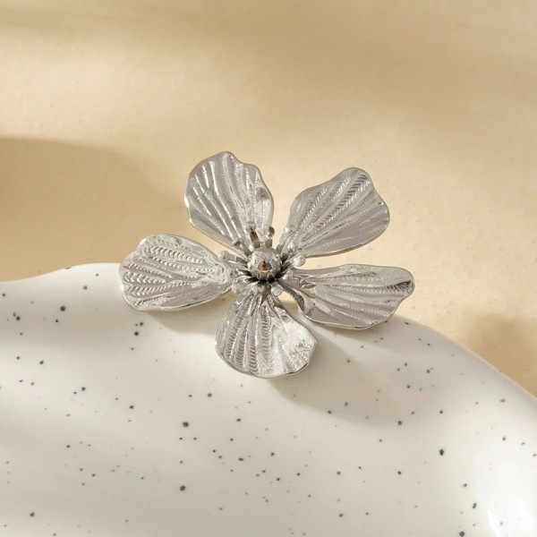 Bague Argentée Ajustable Fleur Aux Pétales Détaillés - 2