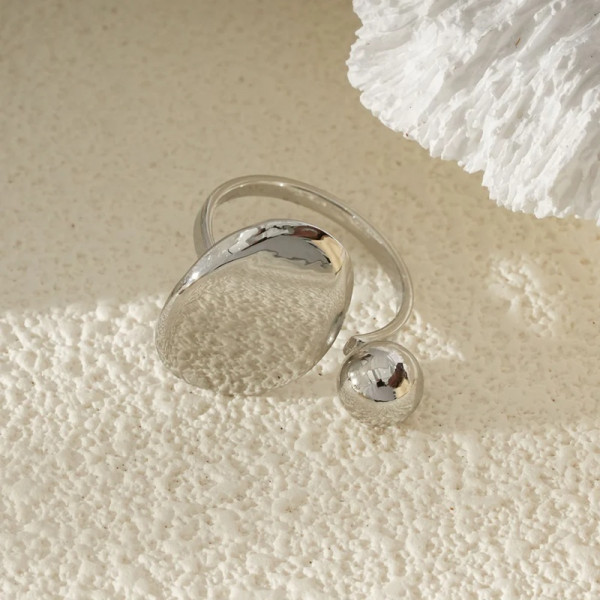 Bague Argentée Ouverte Avec Sphère Et Disque - 1