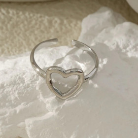 Bague Argentée Ajustable Fin Anneau Avec Cœur Creux Poli - 1