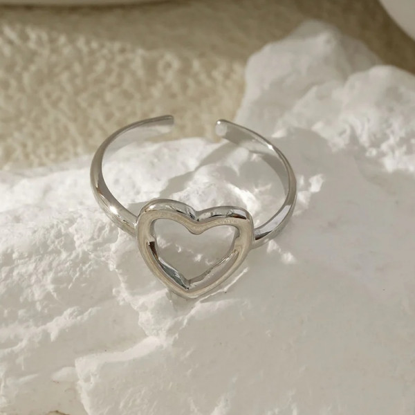 Bague Argentée Ajustable Fin Anneau Avec Cœur Creux Poli - 1
