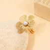 Bague Dorée Ajustable Fleur Éthérée Avec Perle Blanche Nacrée