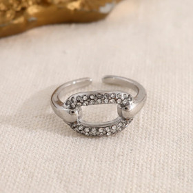 Bague argentée ajustable anneau central ovale serti de strass - 1