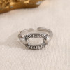 Bague argentée ajustable anneau central ovale serti de strass - 1
