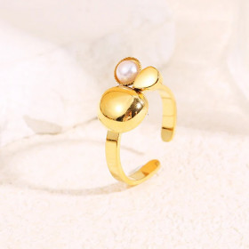 Bague dorée ajustable motif demi cylindre perle et goutte - 1