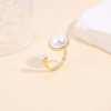 Bague dorée ajustable ouverture avant perle avec encadrement lisse