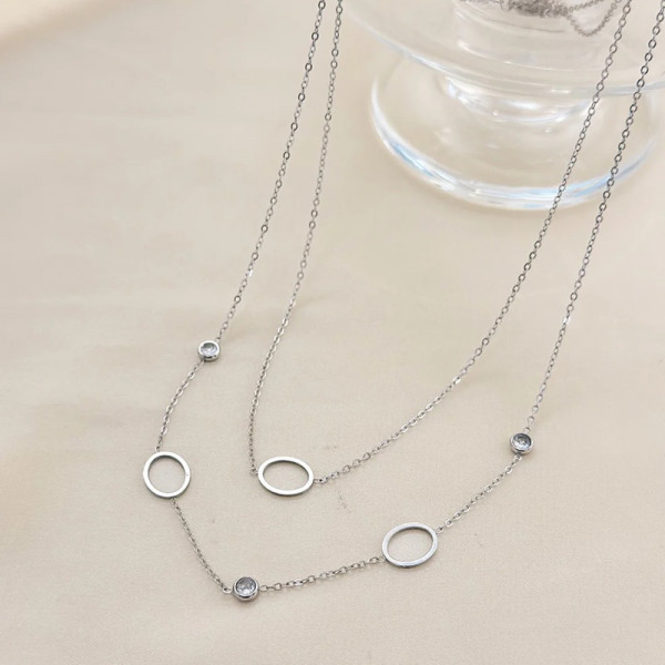 Collier Argenté Double Chaînes Enfilées de Triple Anneux Et Strass - 1