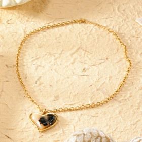 Collier chaîne dorée avec pendentif résine léopard cœur - 1