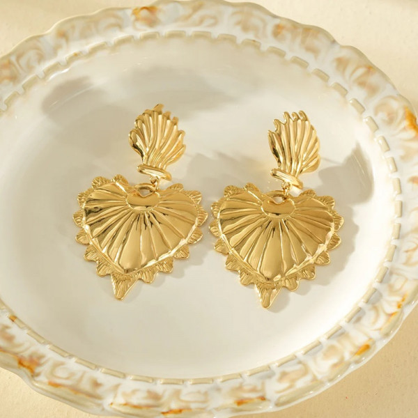 Boucles d'oreilles dorées pendantes grand cœur Ex-Voto bombé texturé - 1