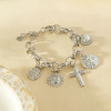 Bracelet chaîne argentée pendentifs martelés croix, soleil et cœur - 2