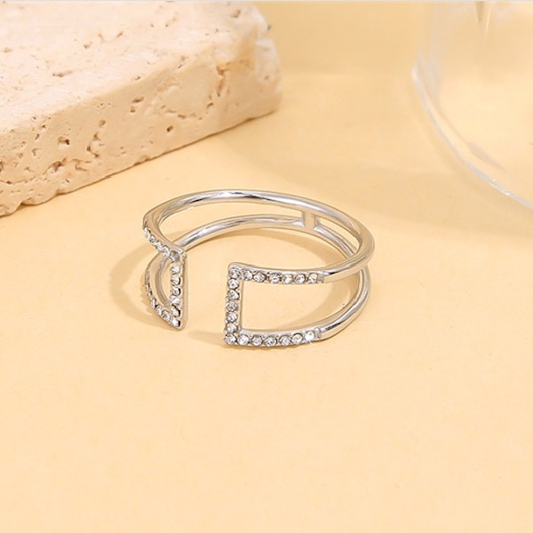 Bague argentée ouverte à l’avant avec strass incrustés - 1