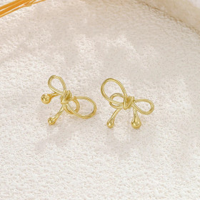 Boucles d'oreilles dorées nœud fin - 1