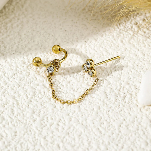 Boucles d'oreilles unique avec earcuff relié par une chaîne - 1