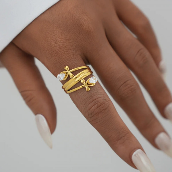 Bague semi épaisse dorée ajustable ornement fleurs avec strass gouttes - 2