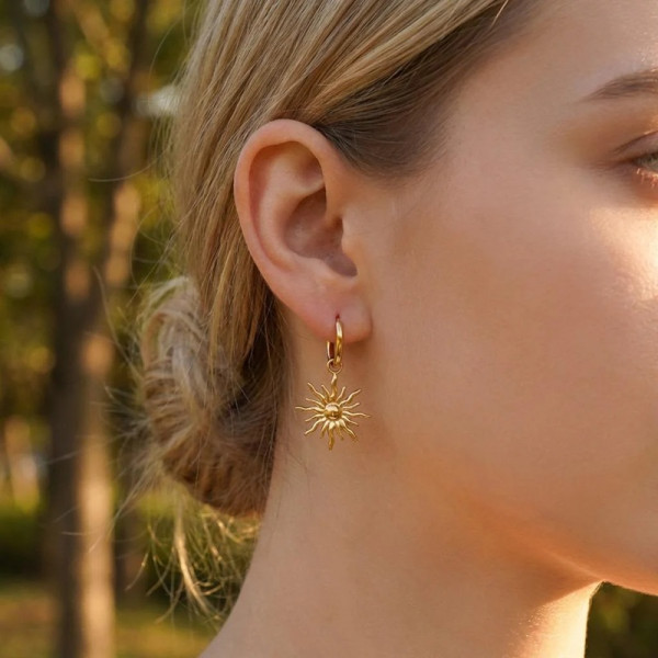 Boucles d’oreilles créoles pendentif soleil - 2