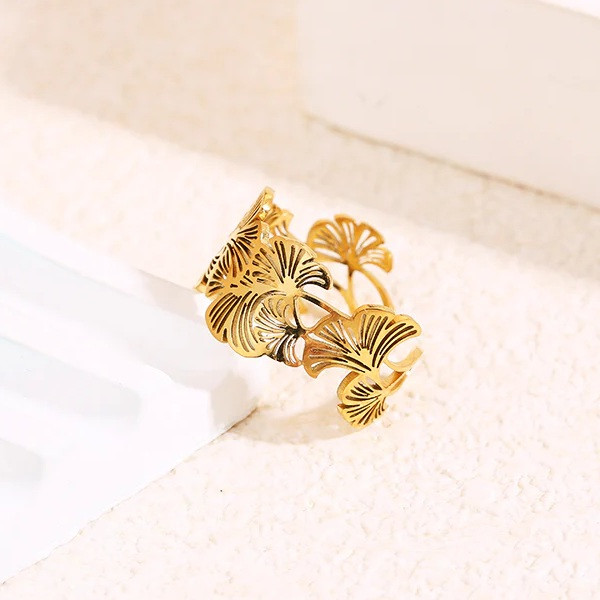 Bague dorée multiples fleurs de ginkgo - 1