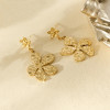 Boucles d’oreilles dorées pendantes fleurs martelées à finition texturée - 2