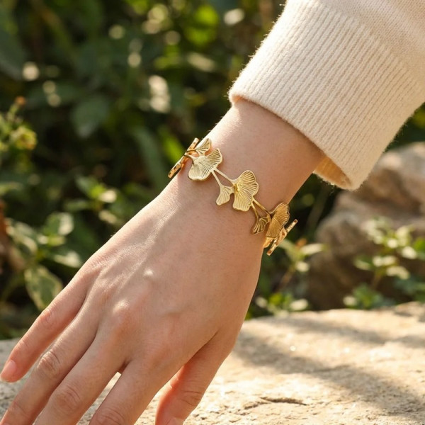 Bracelet manchette à feuilles de ginkgo sculptées - 1