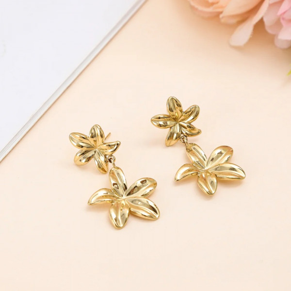 Boucles d’oreilles pendantes à doubles fleurs brillantes - 2