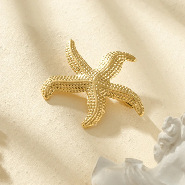 Broche Étoile de Mer Dorée Martelée – Bijou Sculptural Chic Femme - 2
