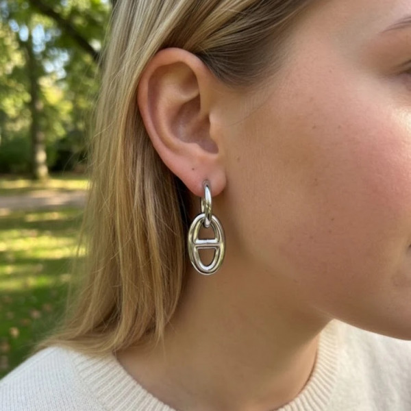 Boucles d’Oreilles Créoles Argentées Pendantes Chaîne d’Encre - Élégance Moderne - 2