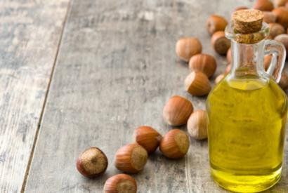 Bienfaits et utilisation de l' huile de noisette bio